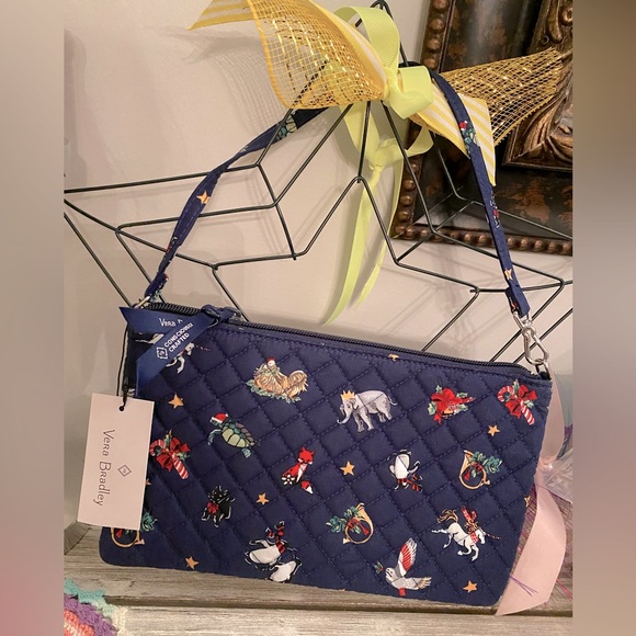 Vera Bradley RFID Convertible Wristlet ✨ Snow Globe Motifs - Picture 7 of 14